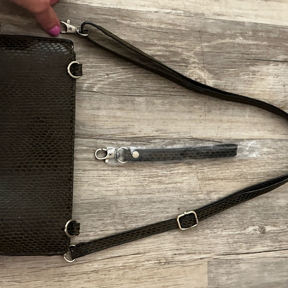 Joy Susan Crossbody~Wristlet~Clutch… Brown python pattern with gold hardware. - Picture 4 of 9